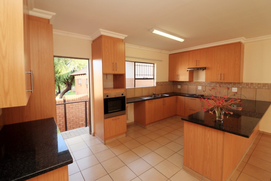 2 Bedroom Property for Sale in Langenhovenpark Free State